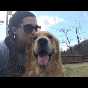 Meet your Posher, Monica